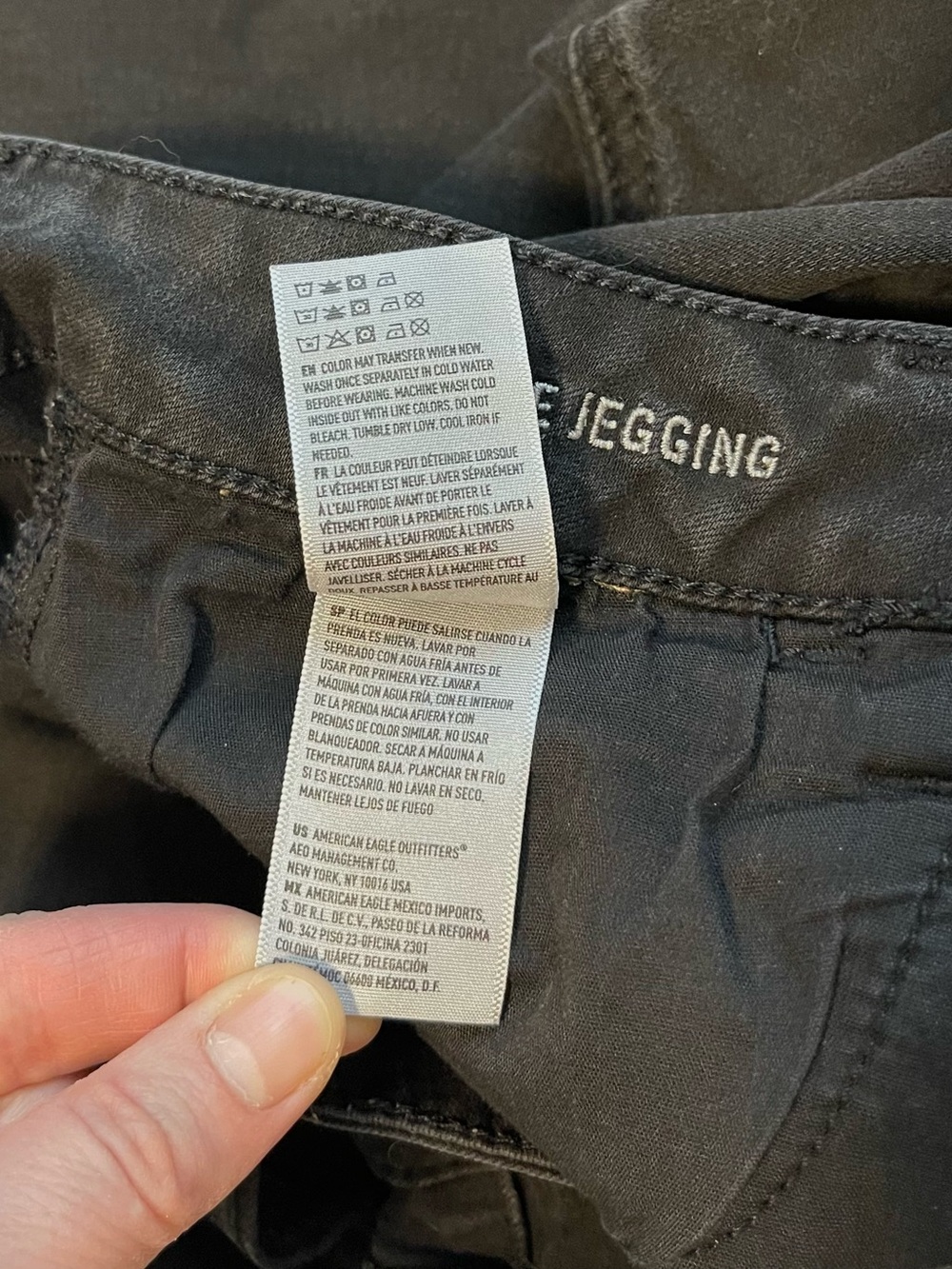 American Eagle Hi-Rise Jegging - Super Super Stretch Black Wash - Size 12 Short - Picture 8 of 9